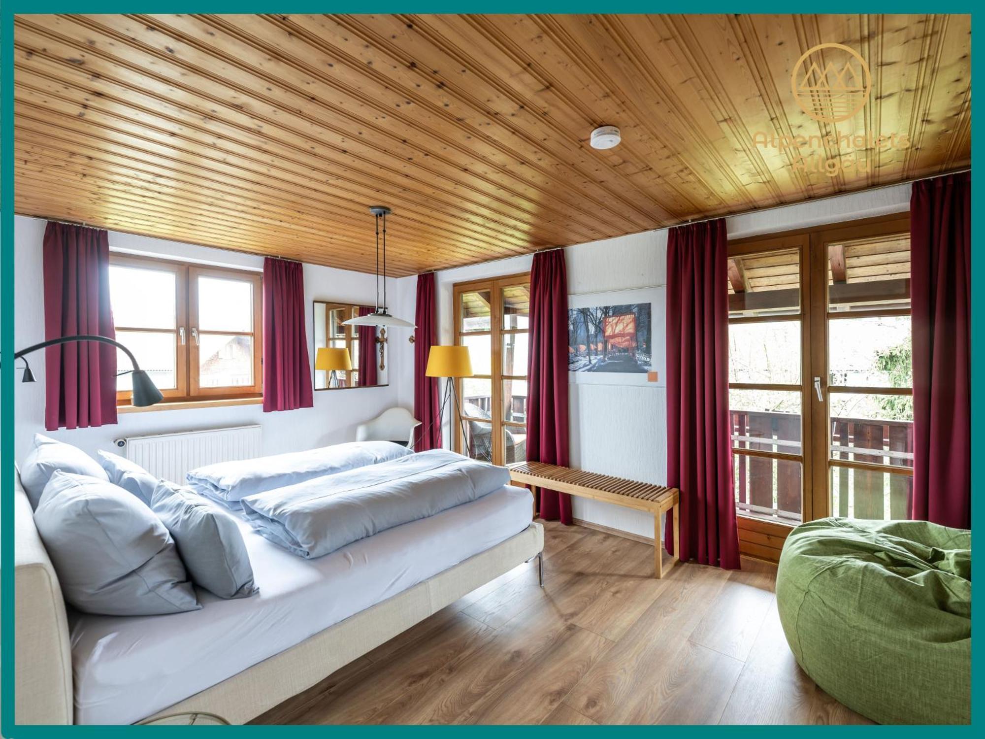 Gemuetliches Ferienhaus Mit Garten Kamin Und Eine Separate Ferienwohnung, Neu Renoviert * Immenstadt im Allgäu